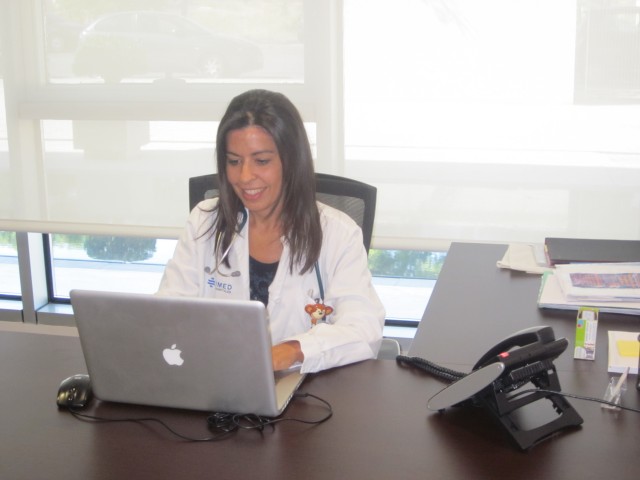Dra. Emma Albiñana, Endocrinología Pediátrica